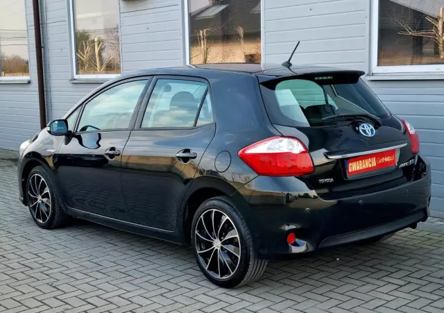 TOYOTA Auris 1.8 HSD Prestige NAVI