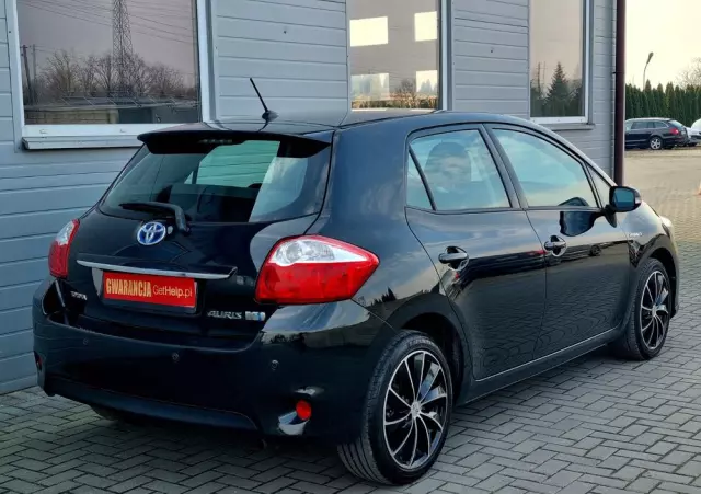 TOYOTA Auris 1.8 HSD Prestige NAVI