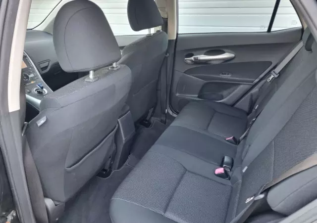 TOYOTA Auris 1.8 HSD Prestige NAVI