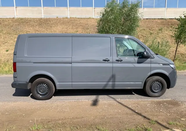 VOLKSWAGEN Transporter 