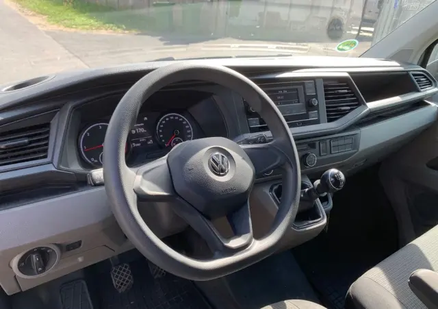 VOLKSWAGEN Transporter 
