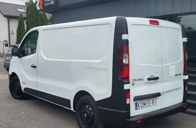 RENAULT Trafic 