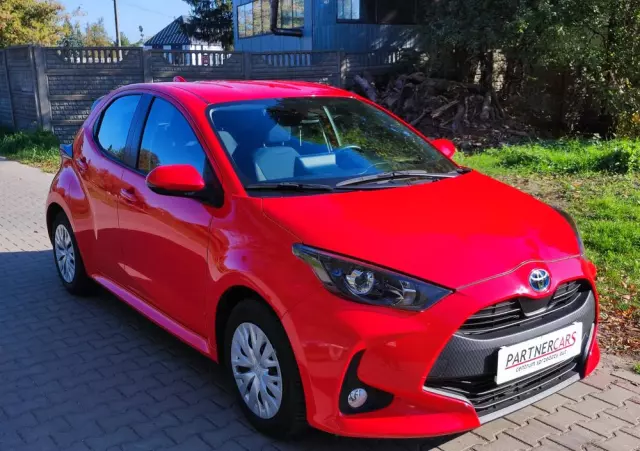 TOYOTA Yaris 