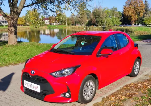 TOYOTA Yaris 