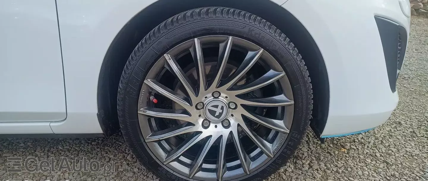 MAZDA 3 2.0 MZR DISI Sports-Line