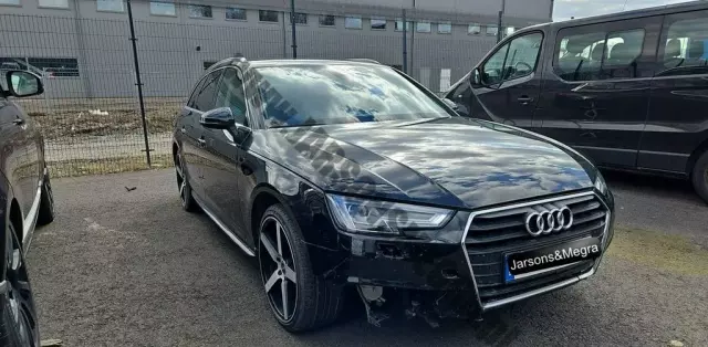 AUDI A4 