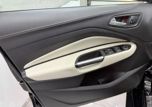 FORD Kuga 1.5 EcoBoost 4x4 Vignale