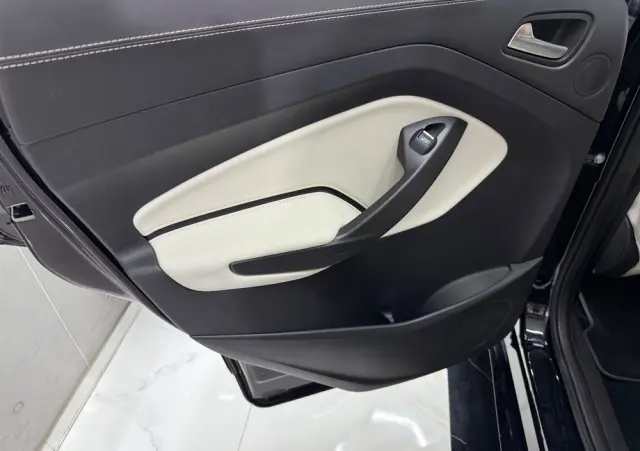 FORD Kuga 1.5 EcoBoost 4x4 Vignale