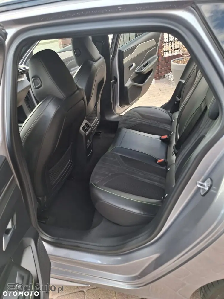 PEUGEOT 308 PureTech 130 EAT8 GT