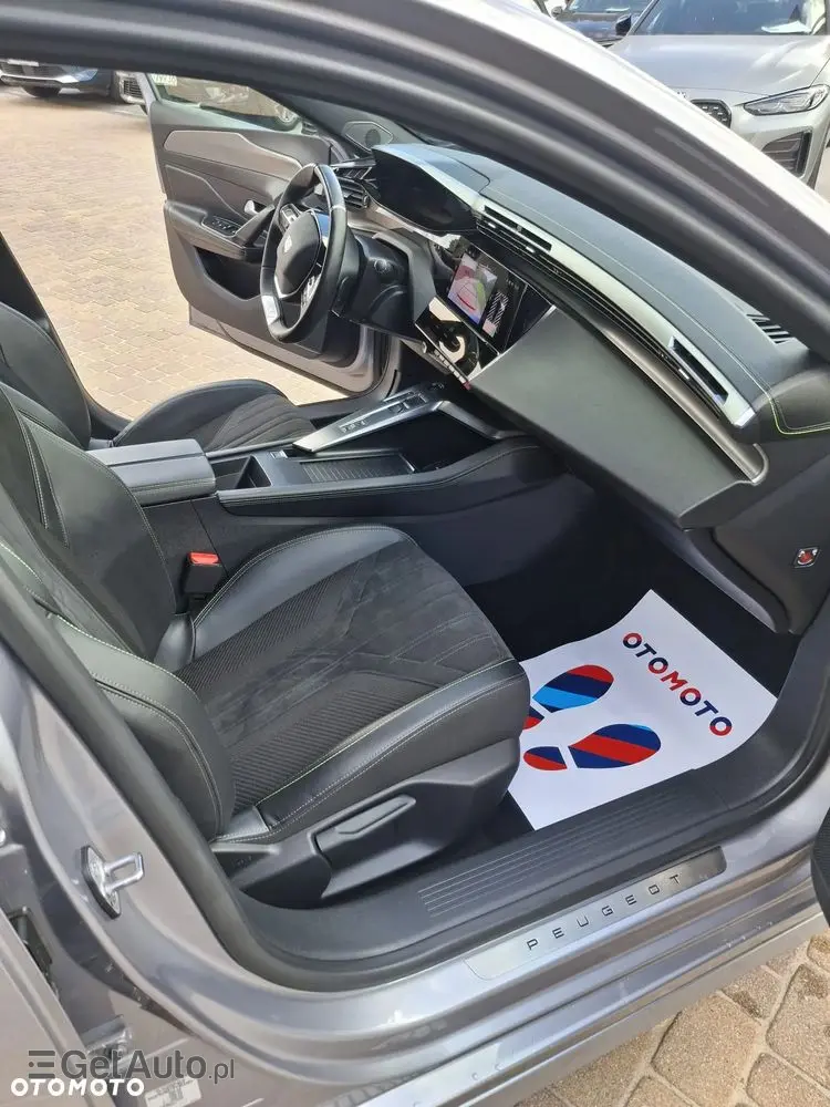 PEUGEOT 308 PureTech 130 EAT8 GT