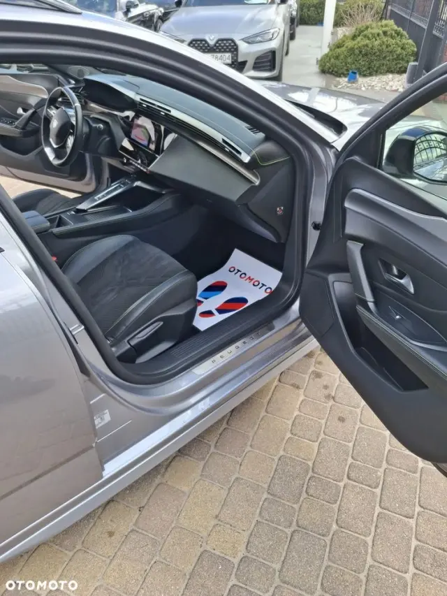 PEUGEOT 308 PureTech 130 EAT8 GT