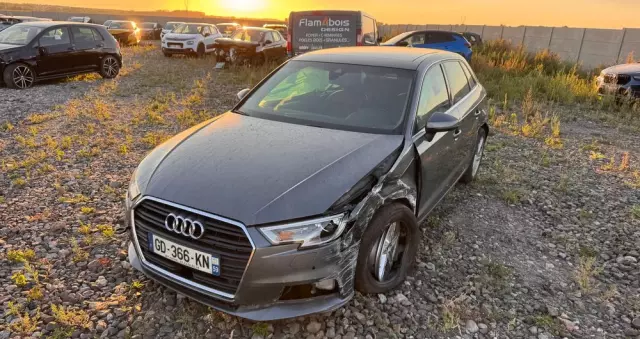AUDI A3 Sportback 1.6 TDI S tronic sport