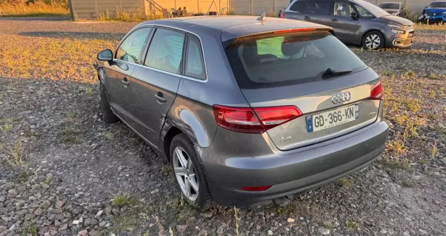AUDI A3 Sportback 1.6 TDI S tronic sport