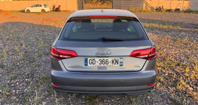 AUDI A3 Sportback 1.6 TDI S tronic sport