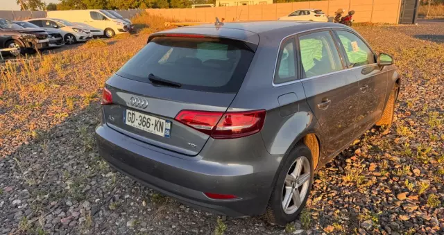 AUDI A3 Sportback 1.6 TDI S tronic sport