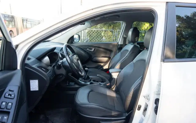 HYUNDAI Ix35 1.6 2WD blue Style