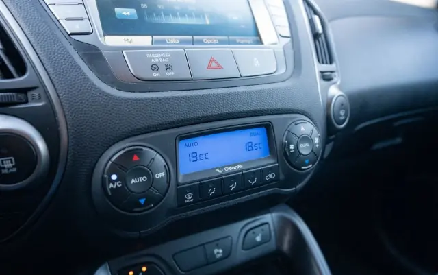 HYUNDAI Ix35 1.6 2WD blue Style