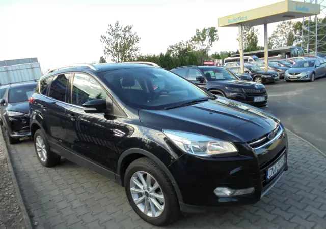 FORD Kuga 2.0 TDCi 4x2 Titanium