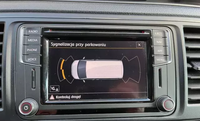 VOLKSWAGEN Caravelle 