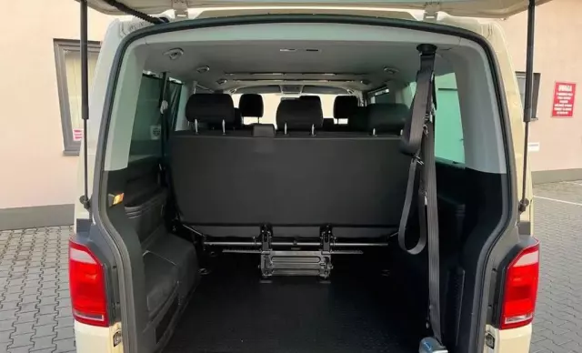 VOLKSWAGEN Caravelle 