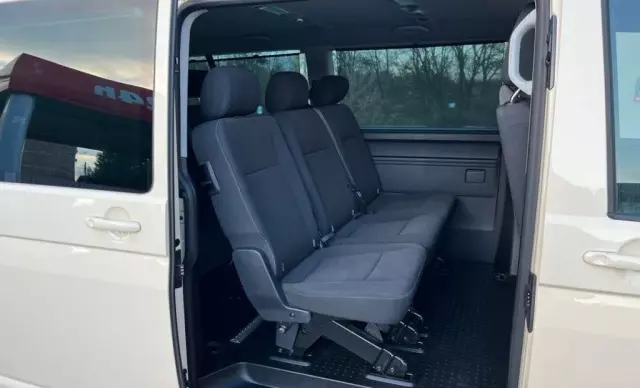 VOLKSWAGEN Caravelle 