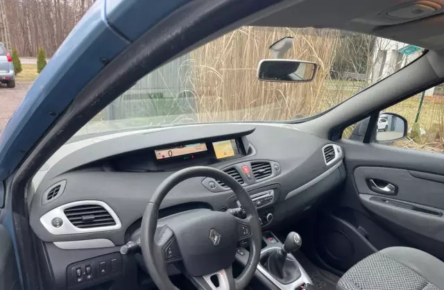 RENAULT Scenic 