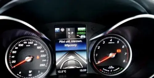 MERCEDES-BENZ GLC 