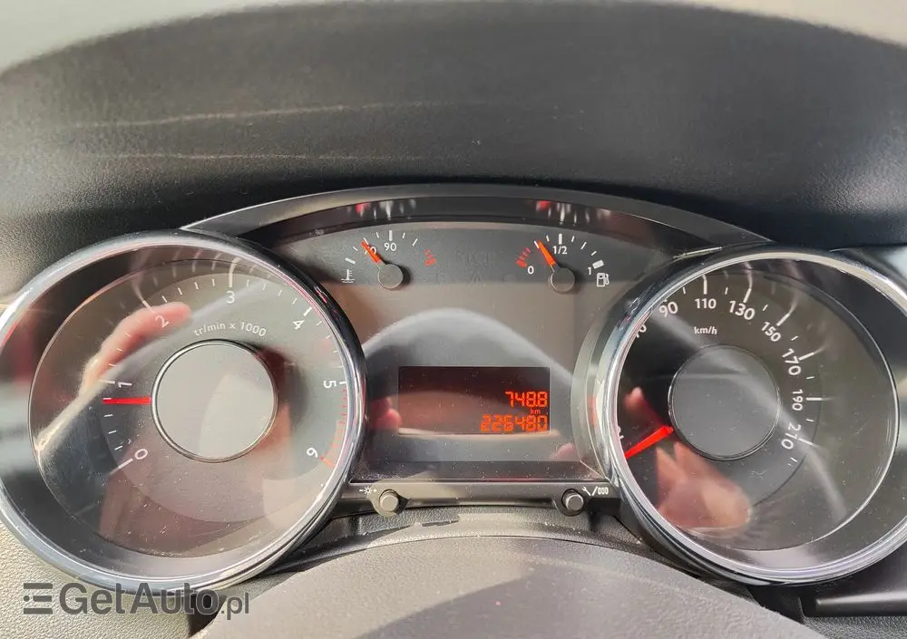 PEUGEOT 3008 1.6 HDi Style