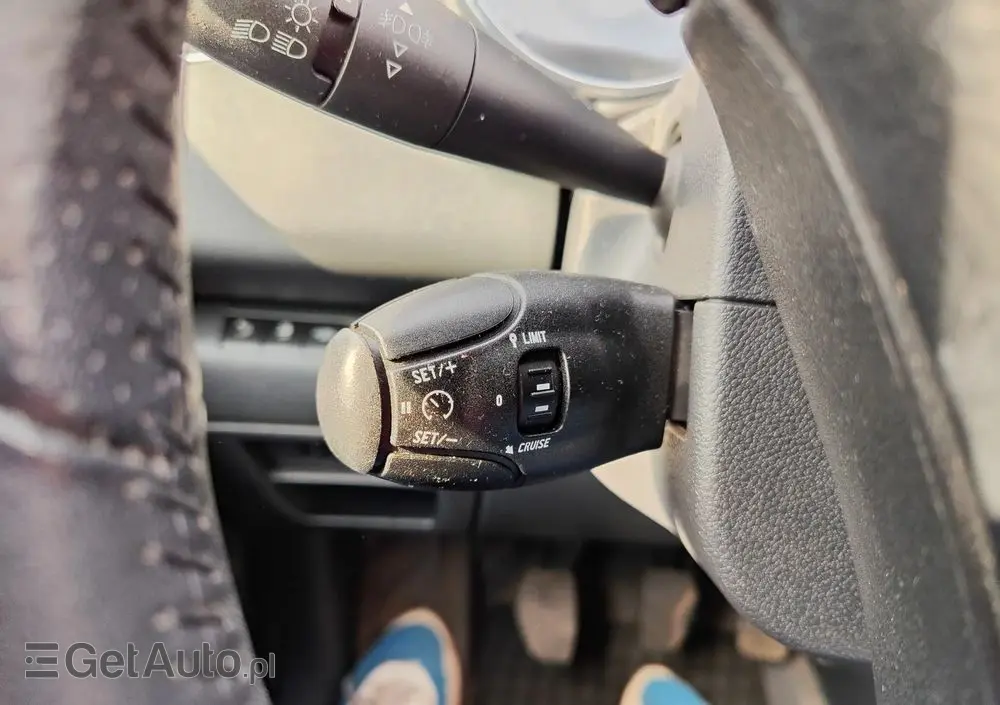 PEUGEOT 3008 1.6 HDi Style