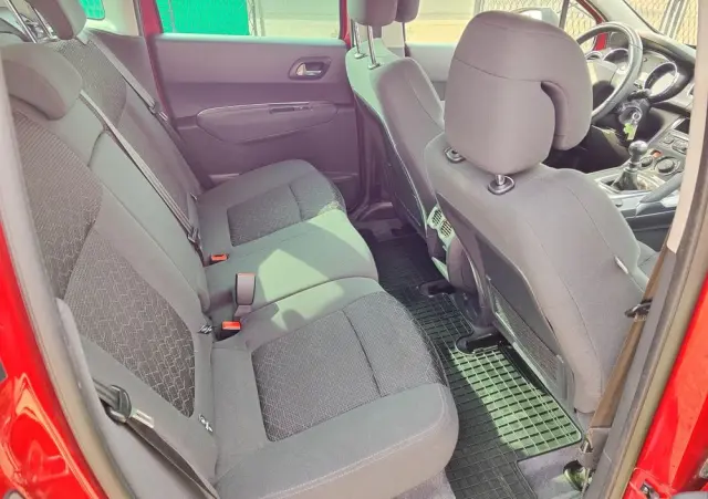 PEUGEOT 3008 1.6 HDi Style