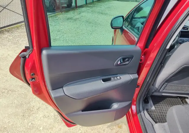 PEUGEOT 3008 1.6 HDi Style