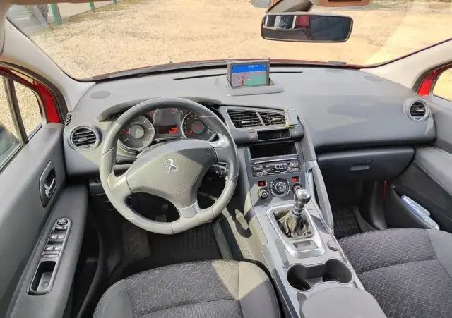 PEUGEOT 3008 1.6 HDi Style