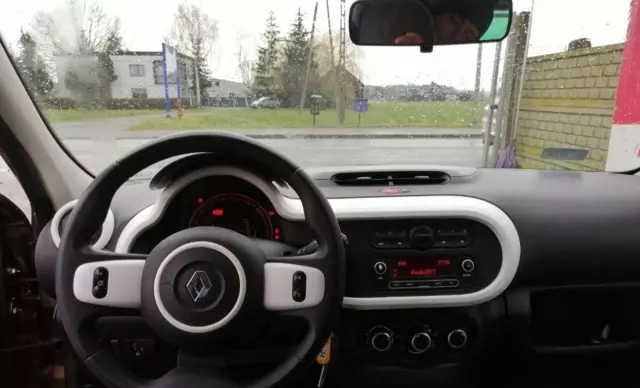 RENAULT Twingo 