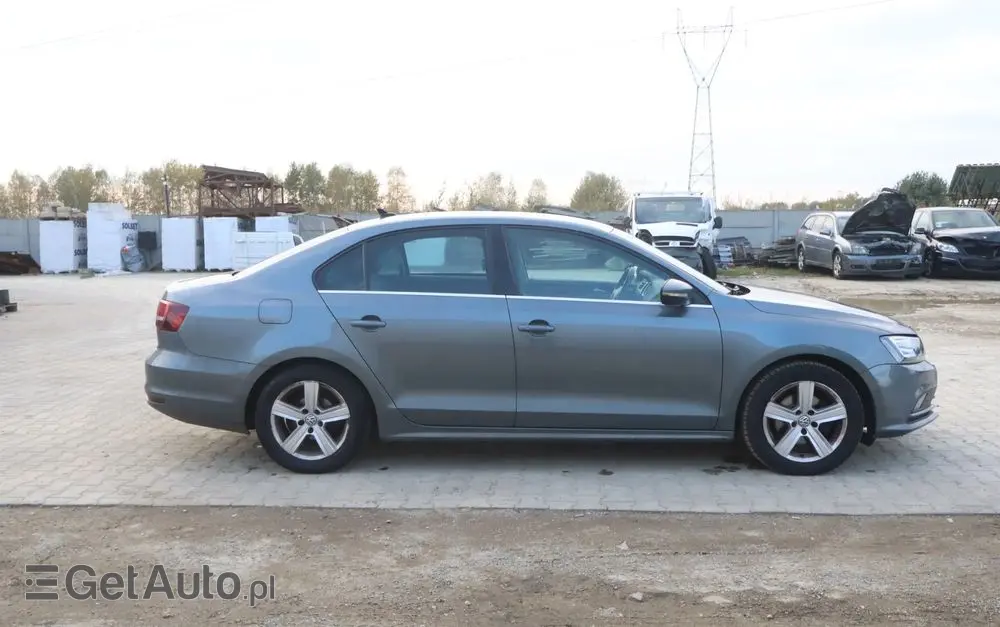 VOLKSWAGEN Jetta 1.4 TSI BMT Highline