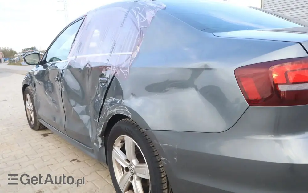 VOLKSWAGEN Jetta 1.4 TSI BMT Highline