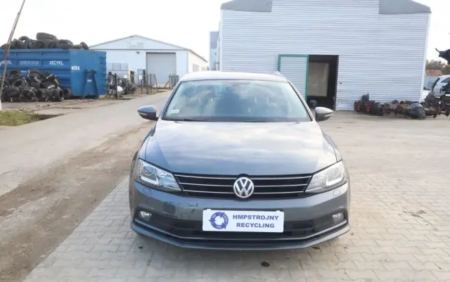 VOLKSWAGEN Jetta 1.4 TSI BMT Highline