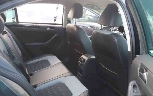 VOLKSWAGEN Jetta 1.4 TSI BMT Highline