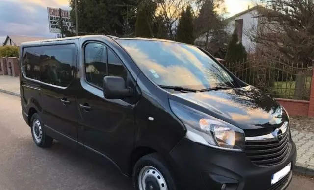 OPEL Vivaro 
