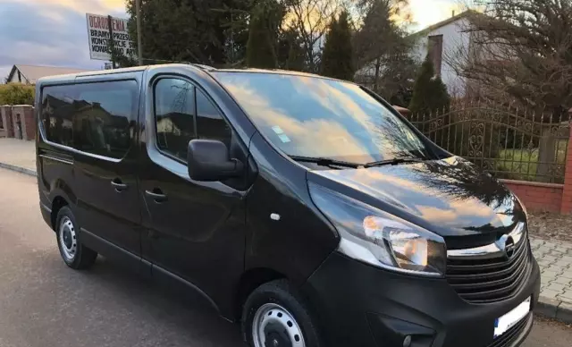 OPEL Vivaro 