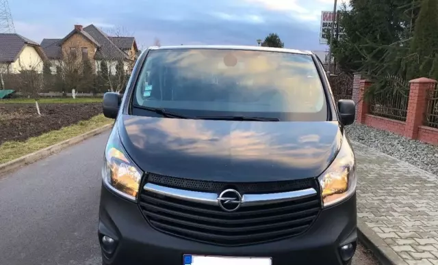 OPEL Vivaro 