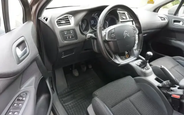 CITROËN C4 BlueHDi 100 Selection