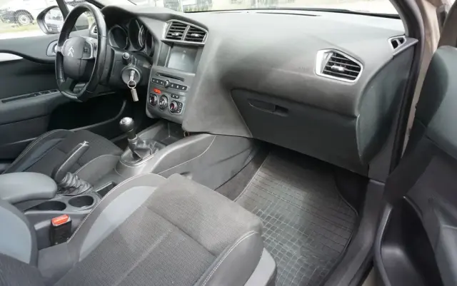 CITROËN C4 BlueHDi 100 Selection