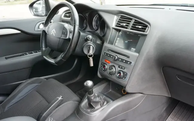 CITROËN C4 BlueHDi 100 Selection