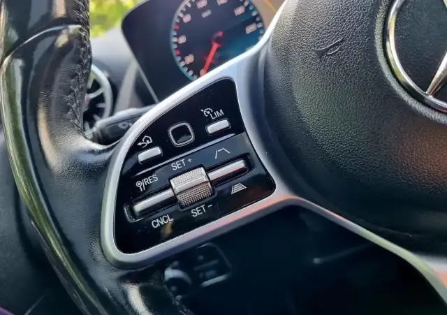 MERCEDES-BENZ Klasa B 200 d 8G-DCT Progressive