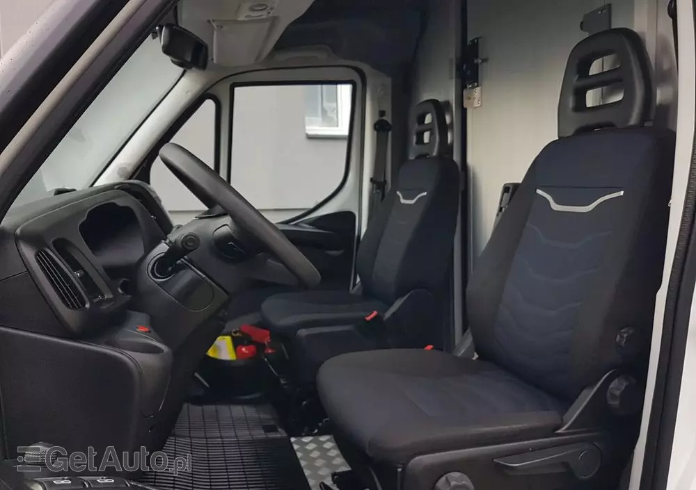 IVECO DAILY KONTENER NISKOPODŁOGOWY 4,43x2,23x2,42 SKLEP KAMPER KONIOWÓZ BAR KLIMA 
