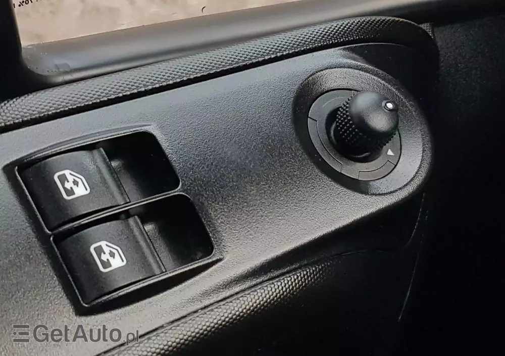 IVECO DAILY KONTENER NISKOPODŁOGOWY 4,43x2,23x2,42 SKLEP KAMPER KONIOWÓZ BAR KLIMA 