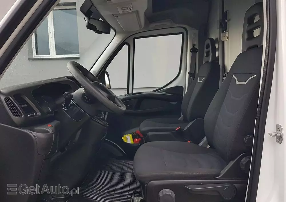 IVECO DAILY KONTENER NISKOPODŁOGOWY 4,43x2,23x2,42 SKLEP KAMPER KONIOWÓZ BAR KLIMA 