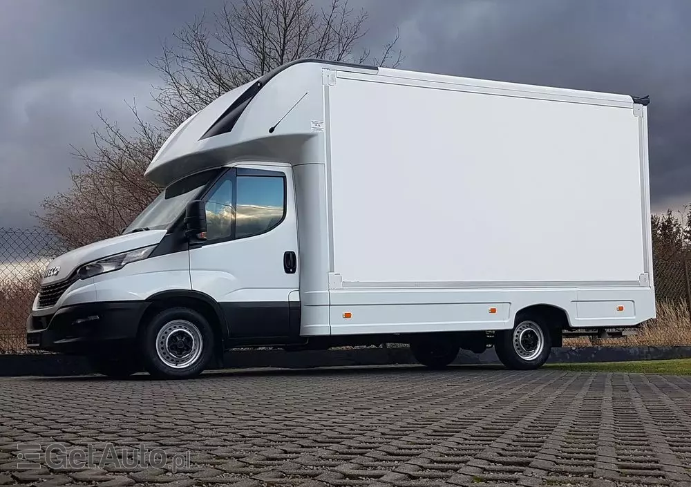 IVECO DAILY KONTENER NISKOPODŁOGOWY 4,43x2,23x2,42 SKLEP KAMPER KONIOWÓZ BAR KLIMA 