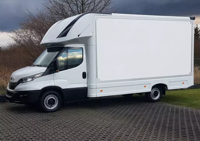 IVECO DAILY KONTENER NISKOPODŁOGOWY 4,43x2,23x2,42 SKLEP KAMPER KONIOWÓZ BAR KLIMA 