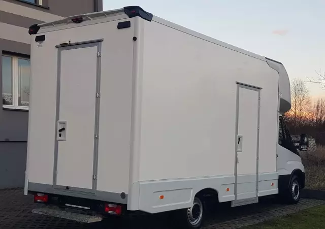 IVECO DAILY KONTENER NISKOPODŁOGOWY 4,43x2,23x2,42 SKLEP KAMPER KONIOWÓZ BAR KLIMA 